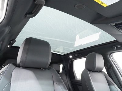 2025 LAND Rover DISCOVERY SPORT photo 6