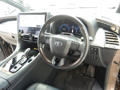 صورة 12 لـ 2025 Toyota ALPHARD