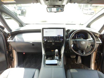 صورة 7 لـ 2025 Toyota ALPHARD
