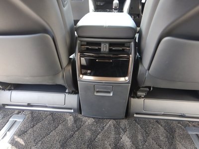 صورة 27 لـ 2025 Toyota ALPHARD