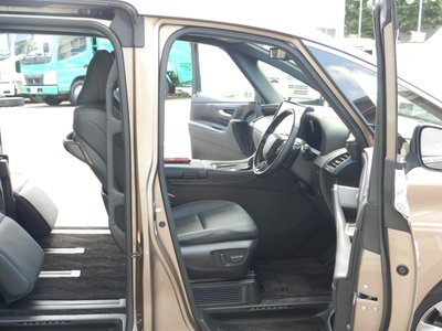 صورة 10 لـ 2025 Toyota ALPHARD