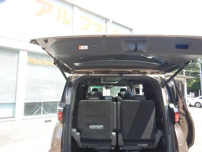 صورة 37 لـ 2025 Toyota ALPHARD
