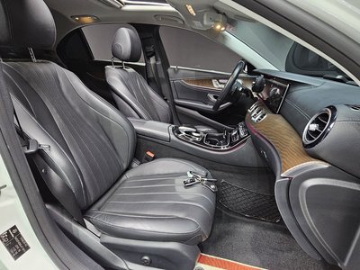 MERCEDES-BENZ E-CLASS - 10