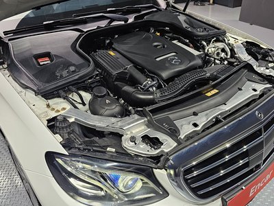 MERCEDES-BENZ E-CLASS - 7