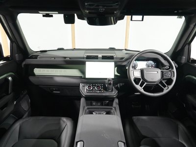LAND ROVER DEFENDER - 2