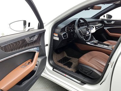 AUDI A6 - 10