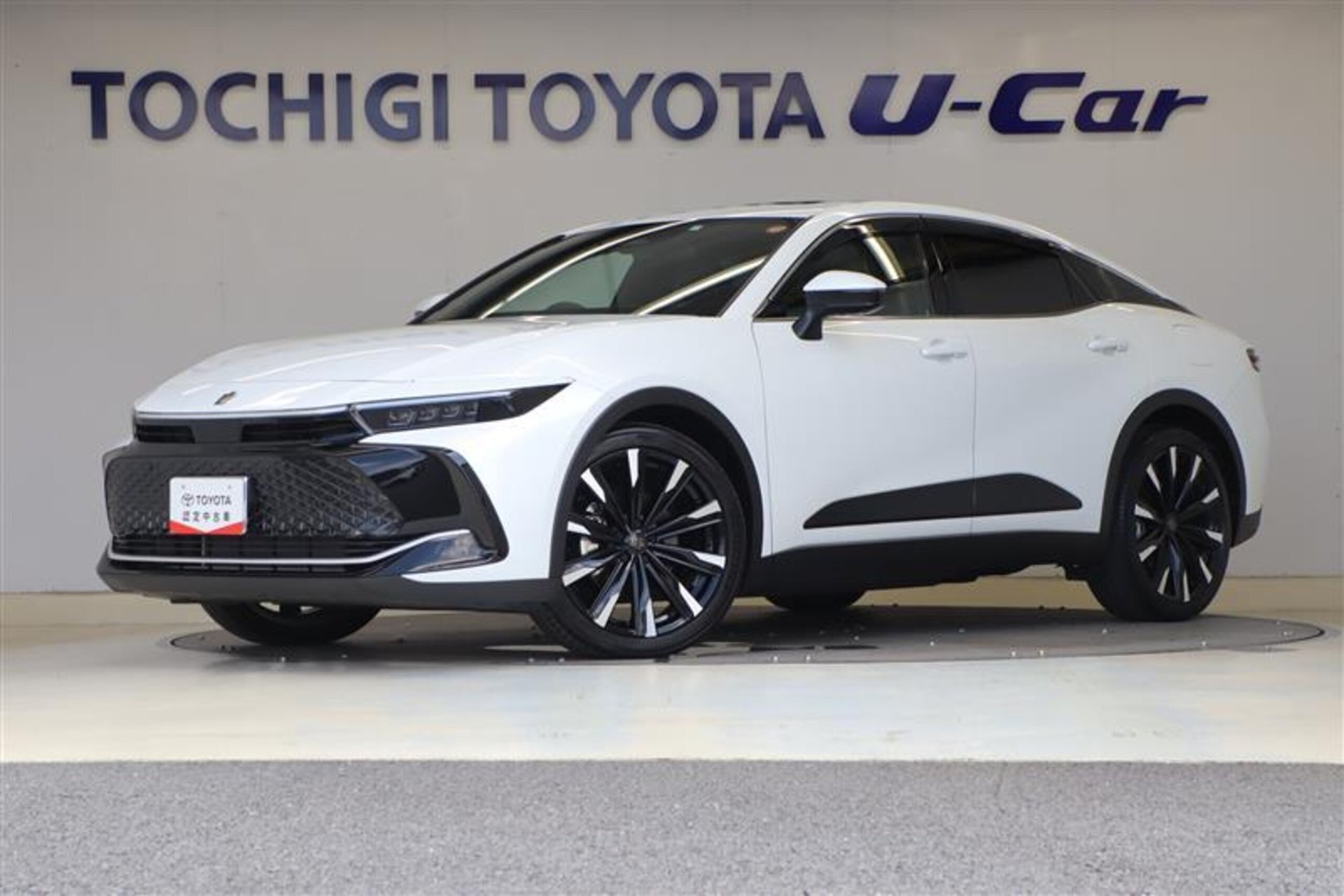 TOYOTA CROWN CROSSOVER - View 1