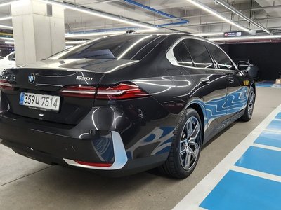 صورة 4 لـ 2025 BMW 5 SERIES