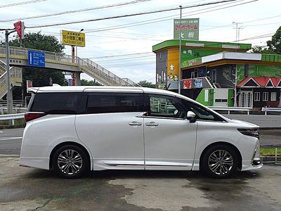 2024 Toyota ALPHARD — фото 4