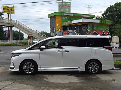 2024 Toyota ALPHARD — фото 5