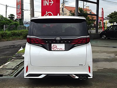 2024 Toyota ALPHARD — фото 3