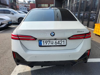صورة 6 لـ 2025 BMW 5 SERIES
