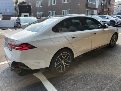 صورة 7 لـ 2025 BMW 5 SERIES