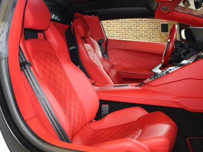 LAMBORGHINI AVENTADOR ROADSTER - 4