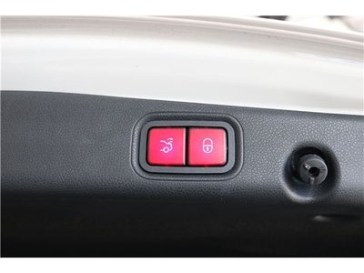 2018 Mercedes-BENZ E-CLASS 缩略图 16