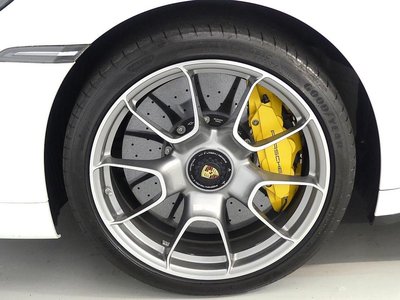 PORSCHE 911 - 8