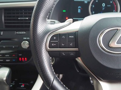 صورة مصغرة 23 لـ 2022 Lexus RX