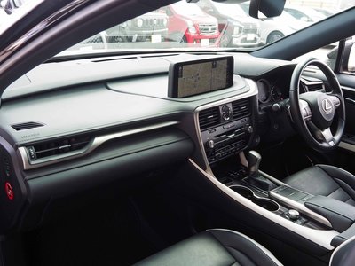 صورة مصغرة 33 لـ 2022 Lexus RX