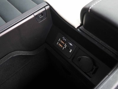 صورة مصغرة 31 لـ 2022 Lexus RX