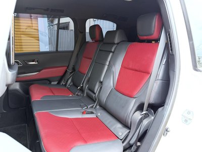 2024 Toyota LAND CRUISER 300 — миниатюра 47