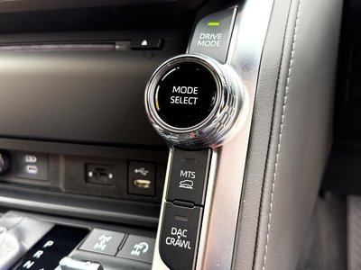 2024 Toyota LAND CRUISER 300 — миниатюра 66