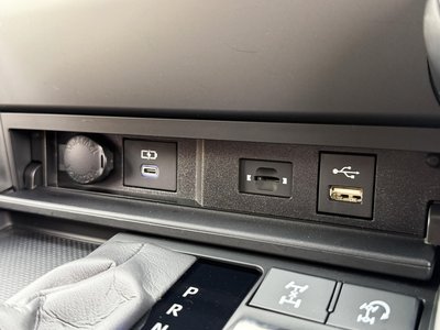 2024 Toyota LAND CRUISER 300 — миниатюра 67