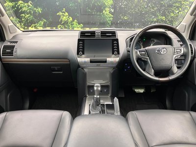 TOYOTA LAND CRUISER PRADO - 2