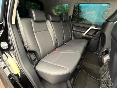 TOYOTA LAND CRUISER PRADO - 9