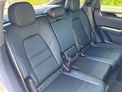 2025 Porsche CAYENNE — миниатюра 48