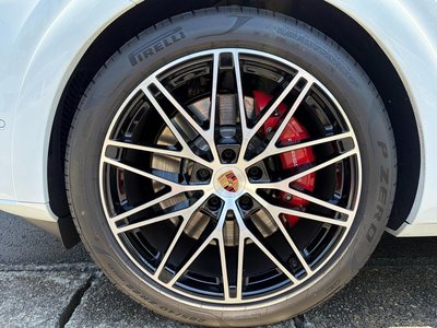 2025 Porsche CAYENNE 照片 4