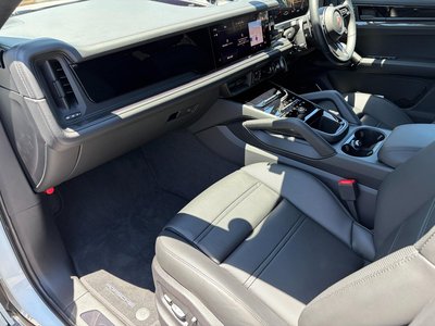 2025 Porsche CAYENNE — миниатюра 57