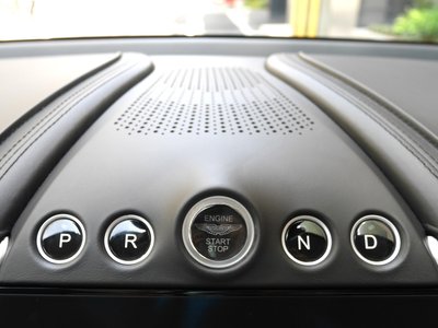 صورة مصغرة 24 لـ 2021 Aston Martin DBX