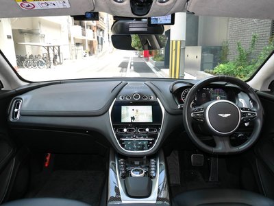 صورة 14 لـ 2021 Aston Martin DBX