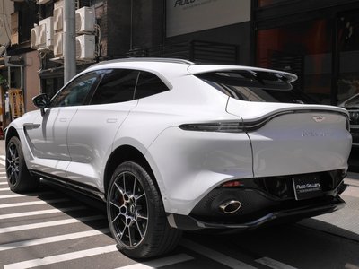 صورة 9 لـ 2021 Aston Martin DBX