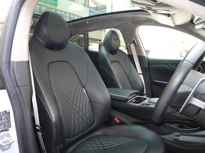 صورة 13 لـ 2021 Aston Martin DBX