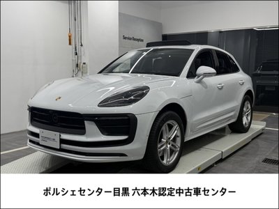 PORSCHE MACAN - 1