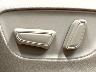 2023 Toyota LAND CRUISER 300 — миниатюра 26