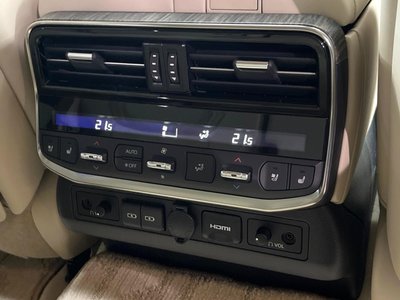 2023 Toyota LAND CRUISER 300 — миниатюра 75