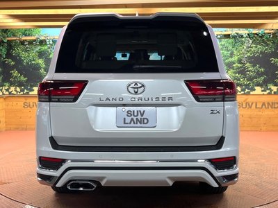 2023 Toyota LAND CRUISER 300 — миниатюра 17