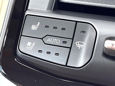 2023 Toyota LAND CRUISER 300 — миниатюра 51