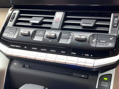 2023 Toyota LAND CRUISER 300 — миниатюра 50