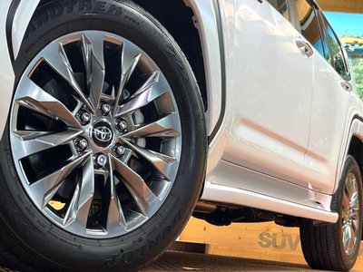2023 Toyota LAND CRUISER 300 — миниатюра 15
