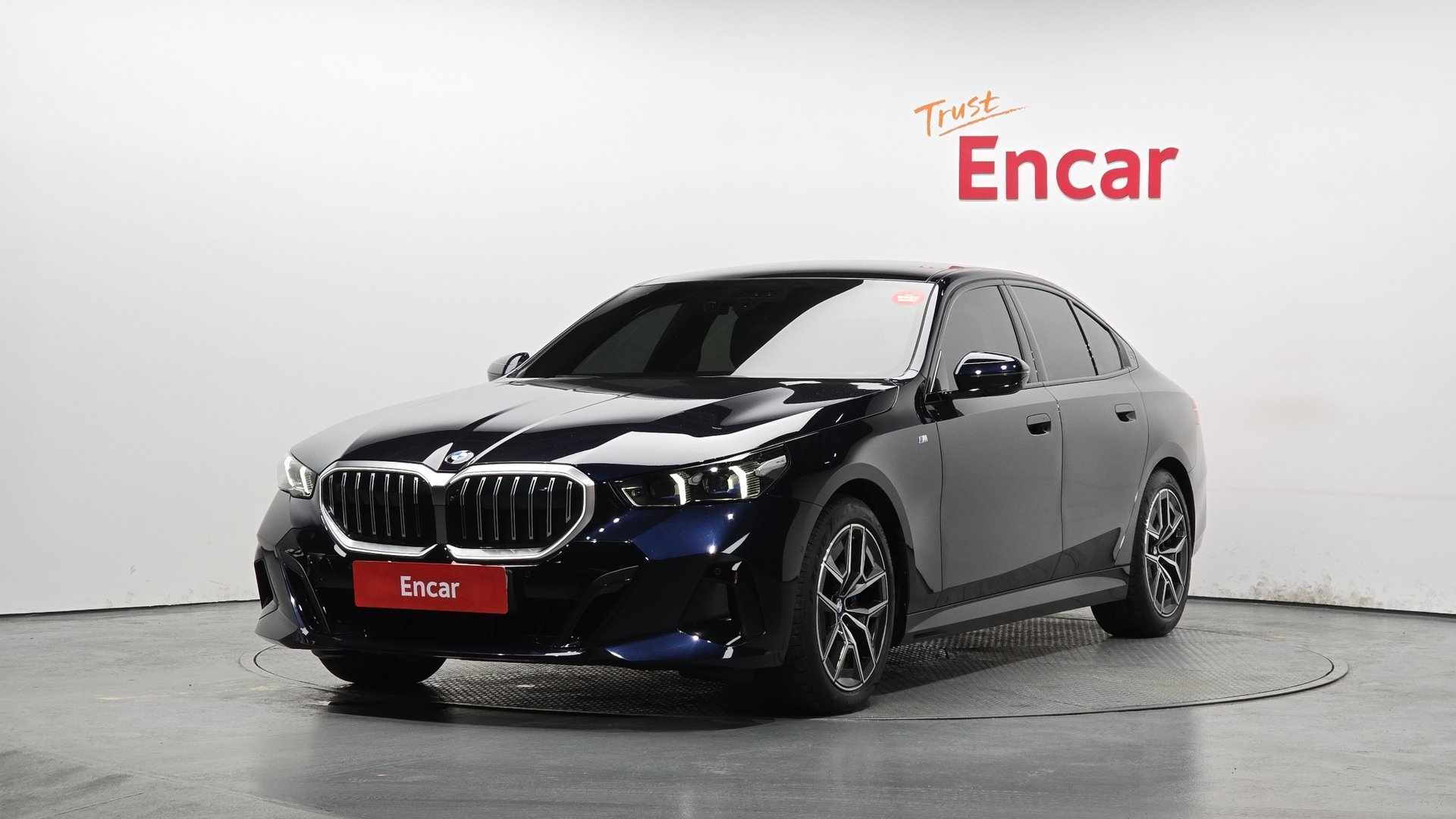 BMW 5 SERIES - View 1