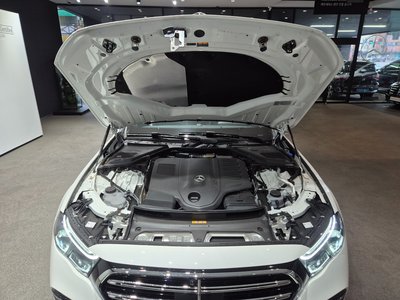 MERCEDES-BENZ E-CLASS - 7