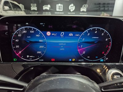 MERCEDES-BENZ E-CLASS - 8