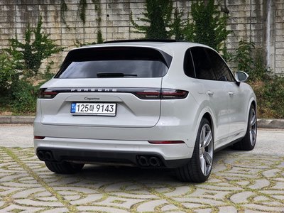 PORSCHE CAYENNE - 6