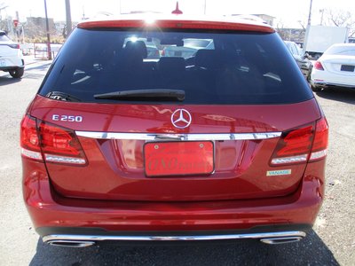 MERCEDES-BENZ E-CLASS - 8