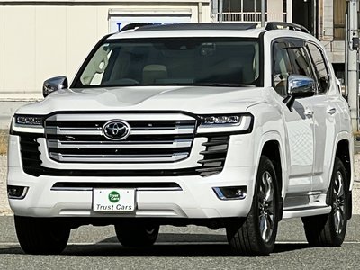 TOYOTA LAND CRUISER 300