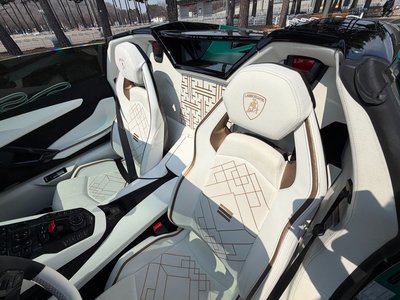 LAMBORGHINI AVENTADOR - 9