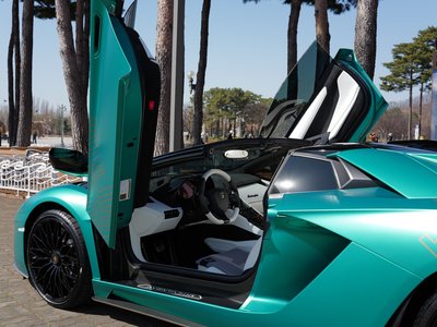 2021 Lamborghini AVENTADOR — миниатюра 20